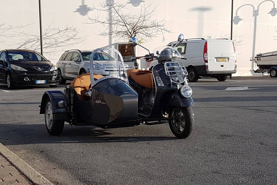 Sidecar Vespa GTV250