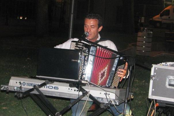 Massimo alla fisarmonica
