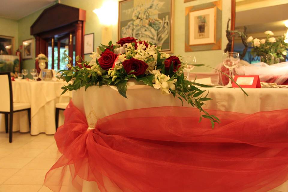 Sala ristorante, tavolo sposi