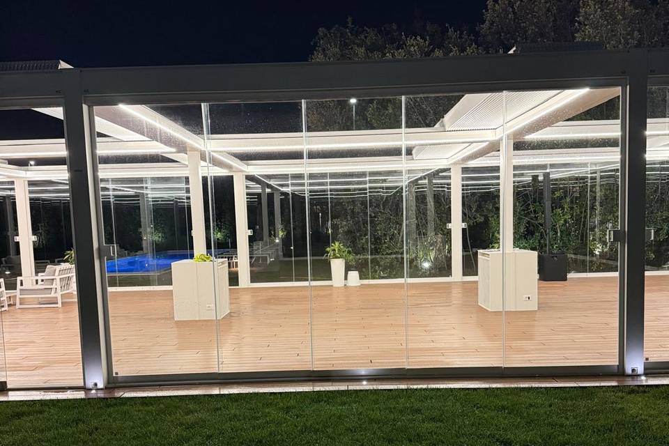 Sala illuminata cielo aperto