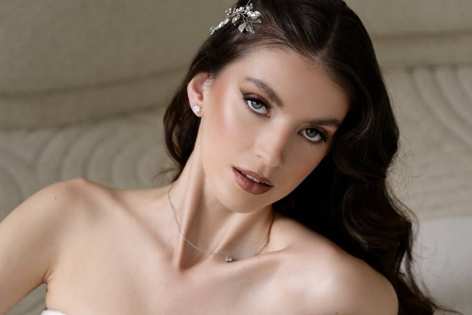Wedding glow make-up