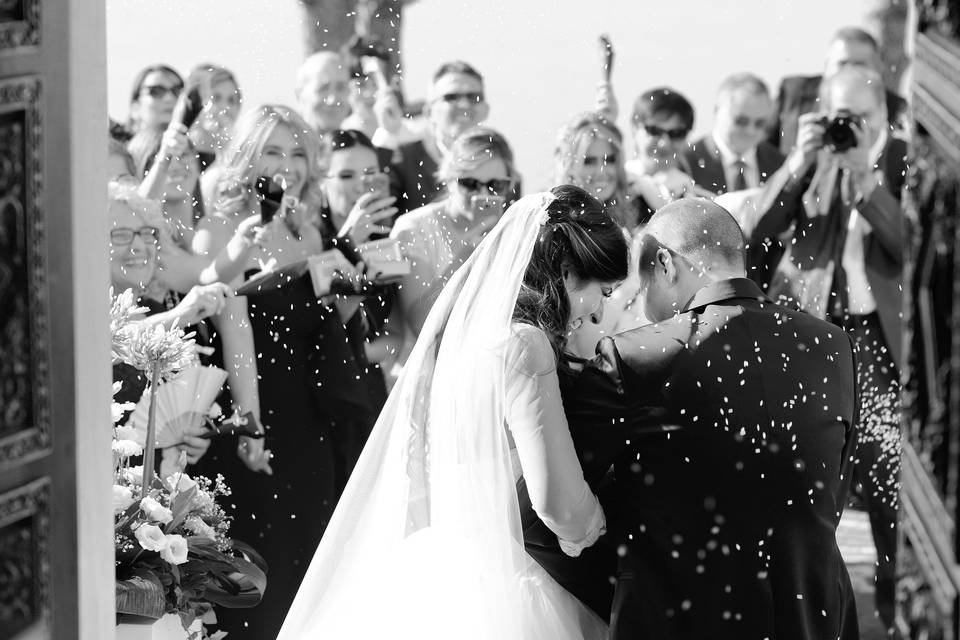 Bride + groom + sea