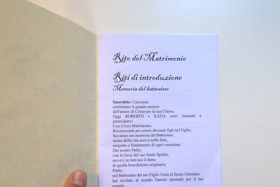 Rilegatura con punto metallico