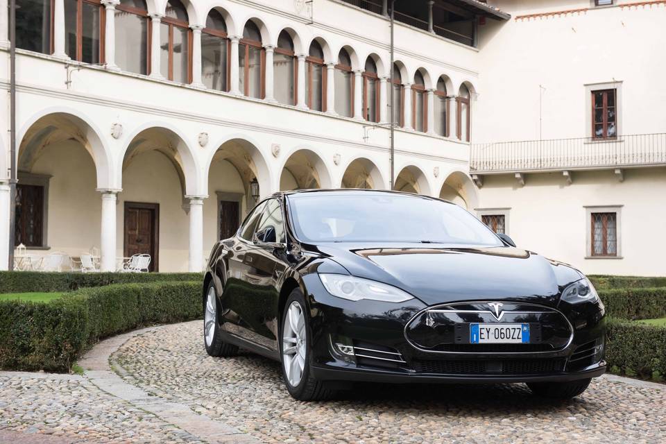 Tesla model S