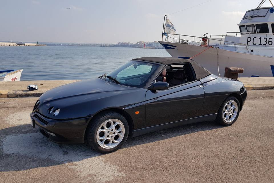 Alfa Spider a capote chiusa