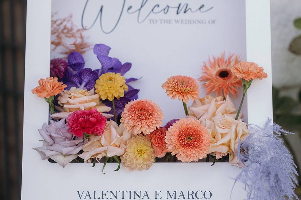 Welcome sign
