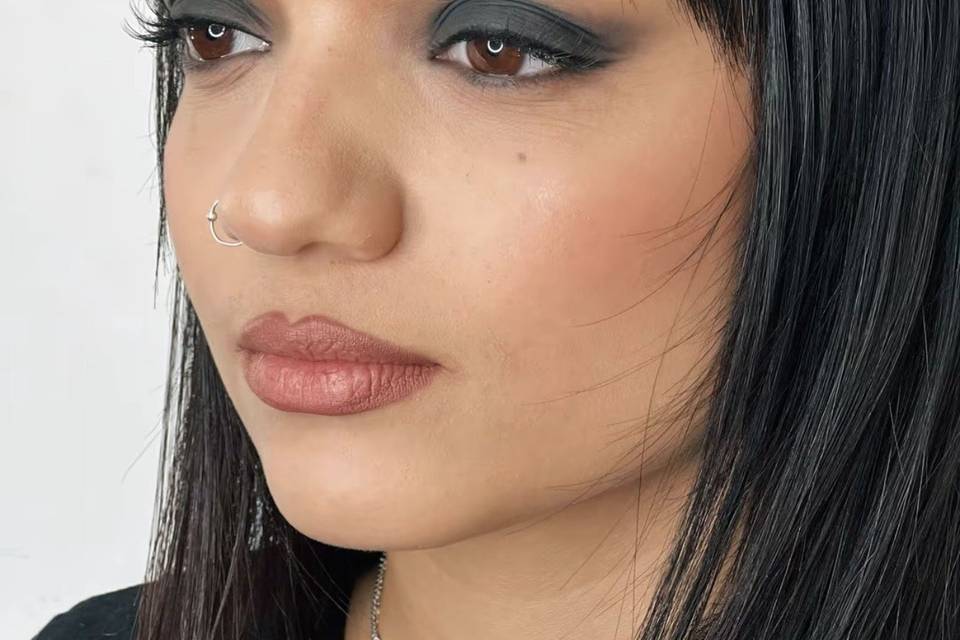 Smokey eyes