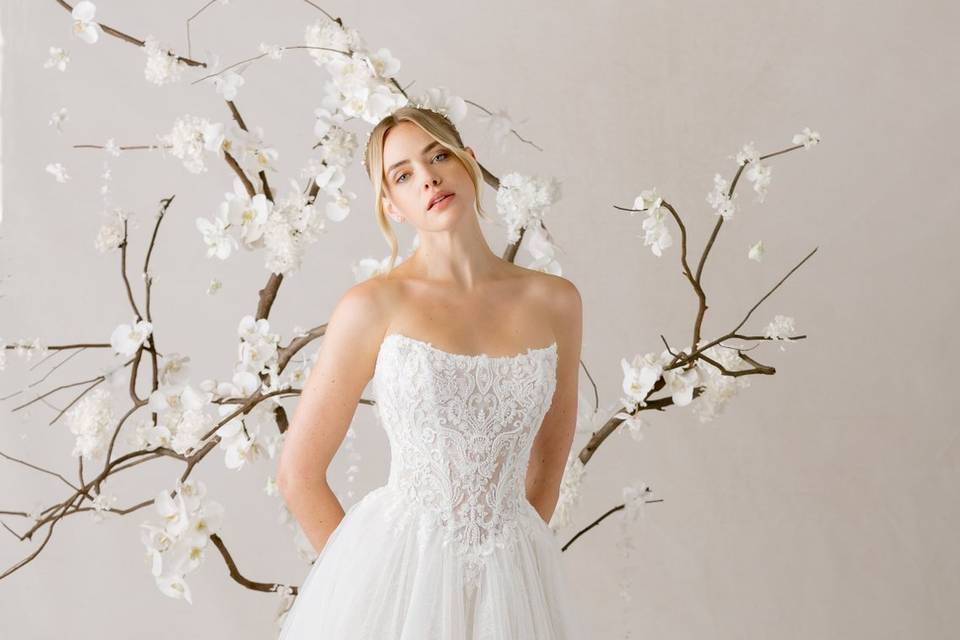 Amigoni sposa pizzo chantilly