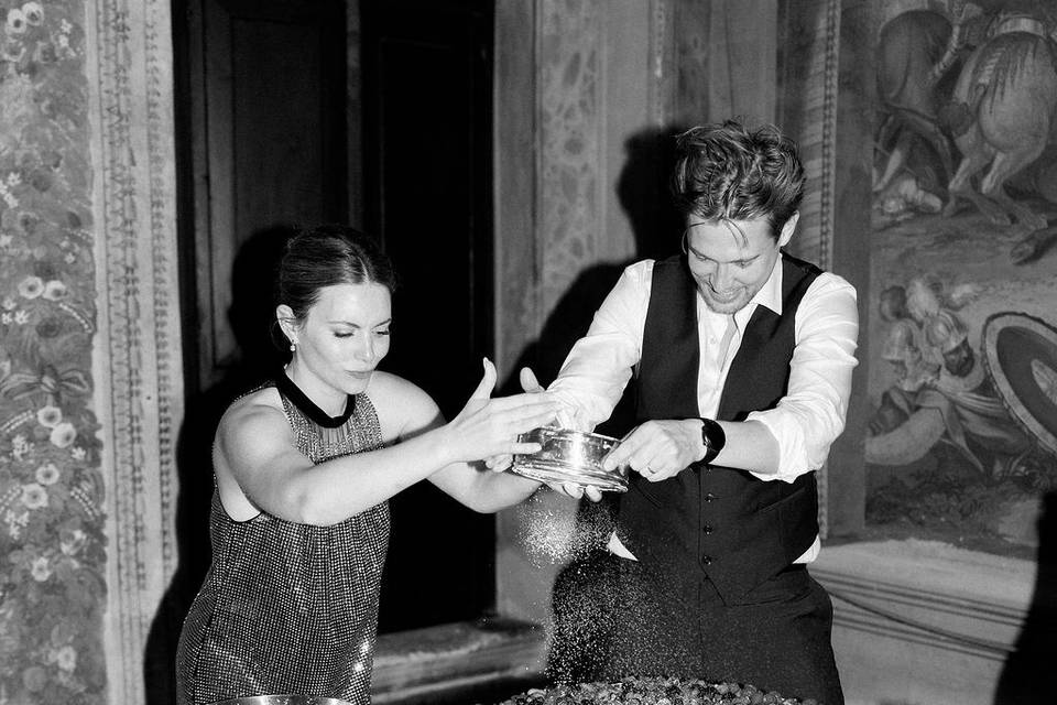 Wedding cake moment