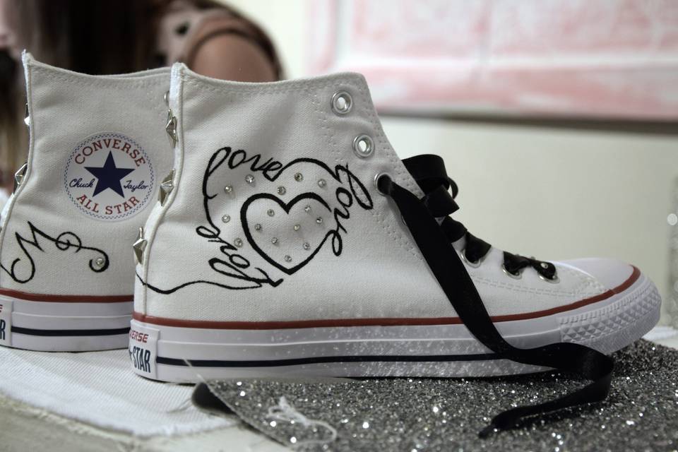 Converse Love Decoration