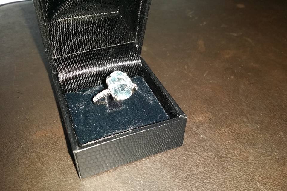 Anello acquamarina e diamanti