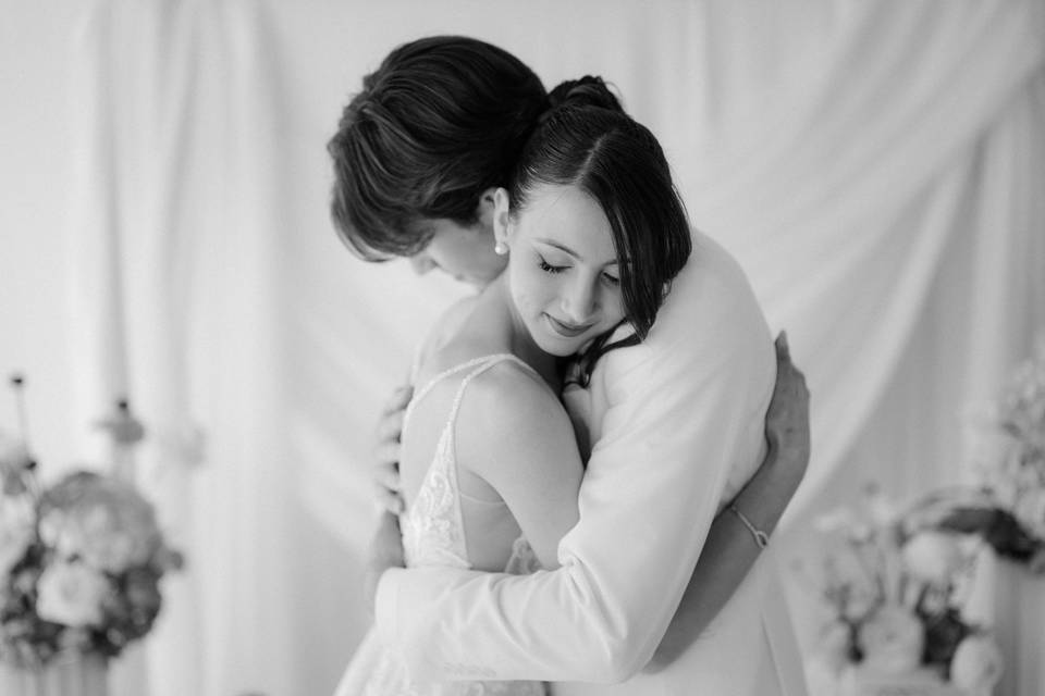 Hugs in Tuscany