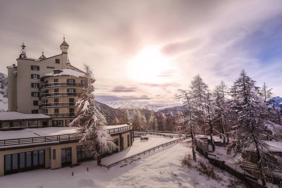 Esterno Hotel dopo nevicata