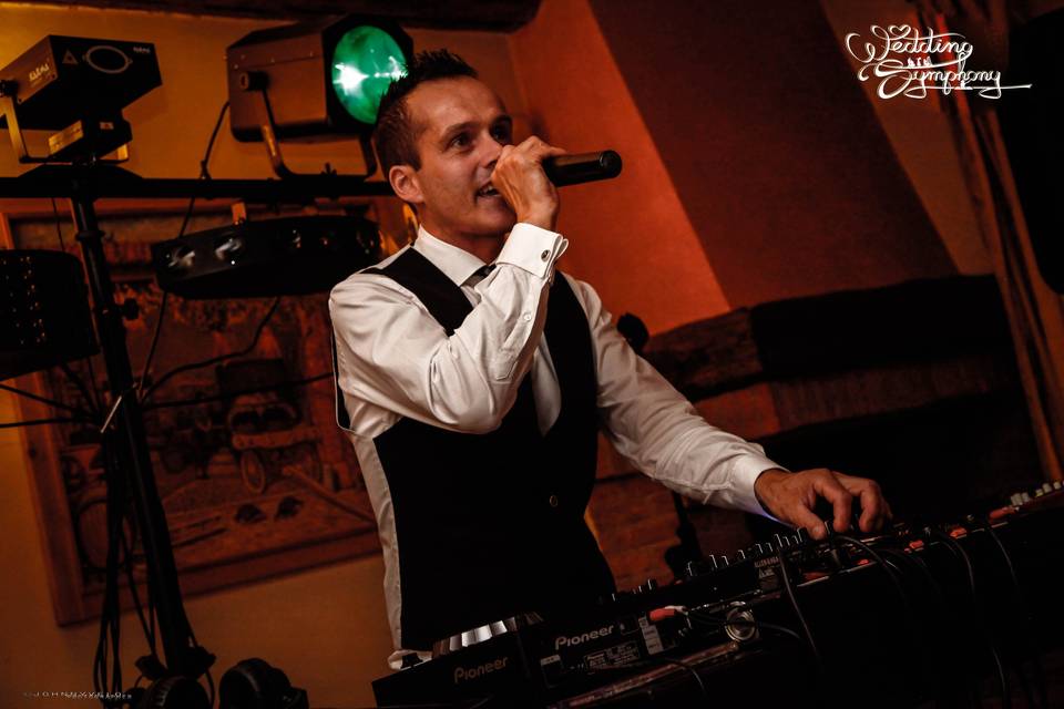 Dj/Musicista/Animatore