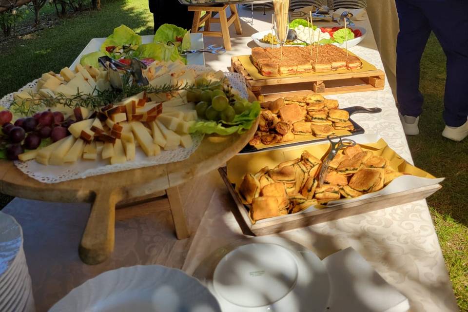 Buffet in giardino