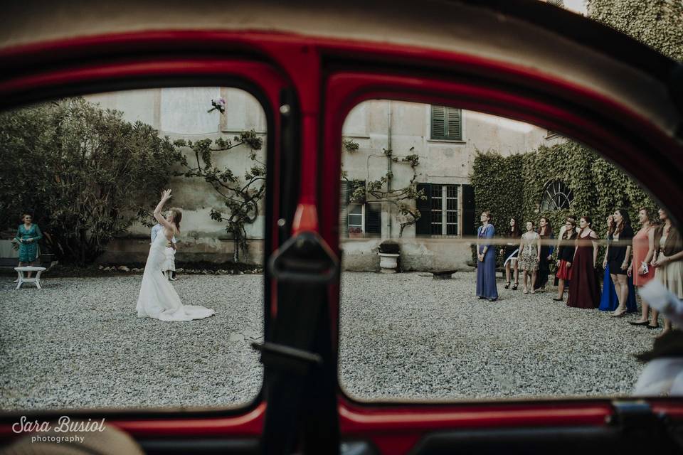 Il lancio del bouquet