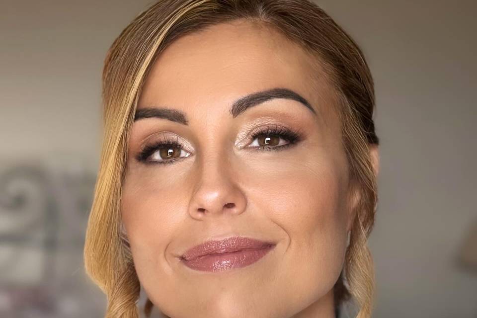 Bridal make-up, Sara