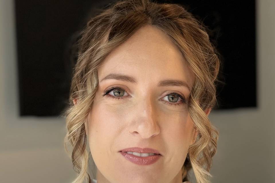 Bridal make-up, Martina
