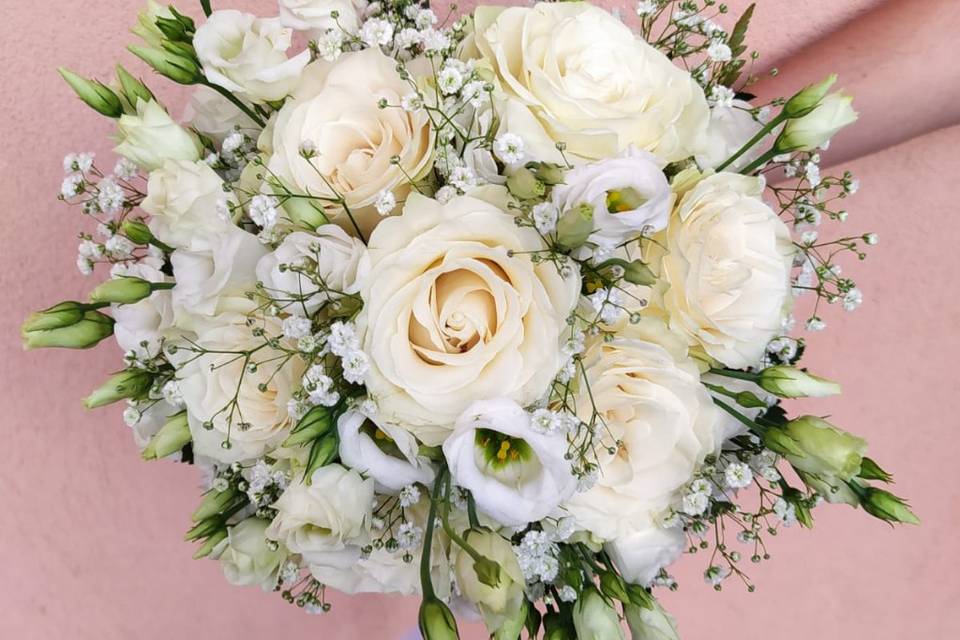 Bouquet rose bianche e lisiant