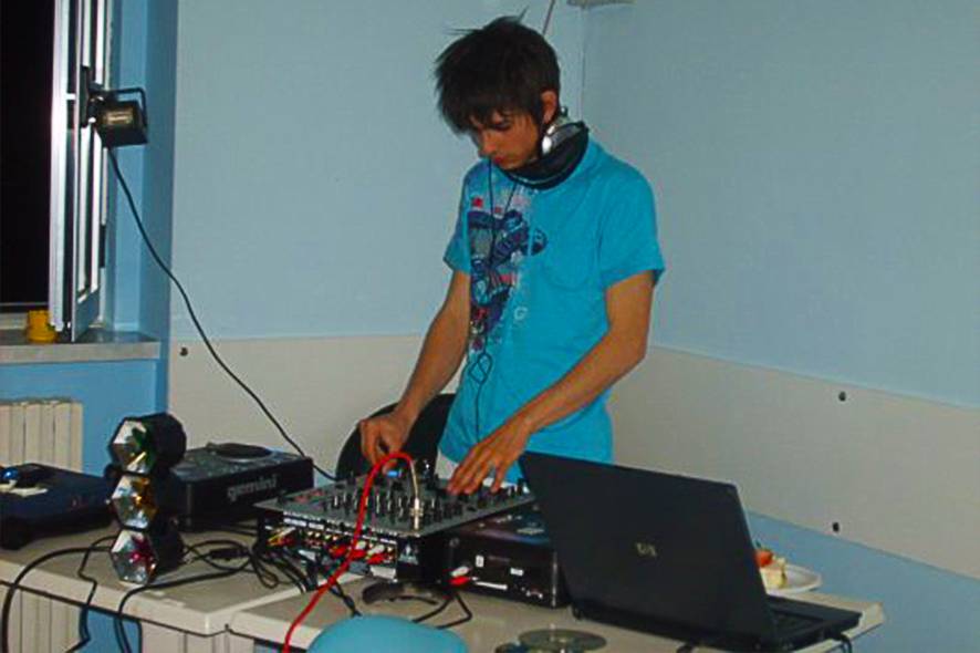 Dj Carlitos