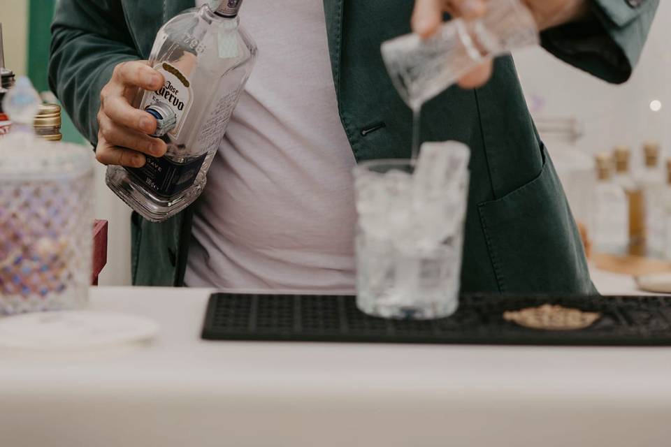 Bar catering