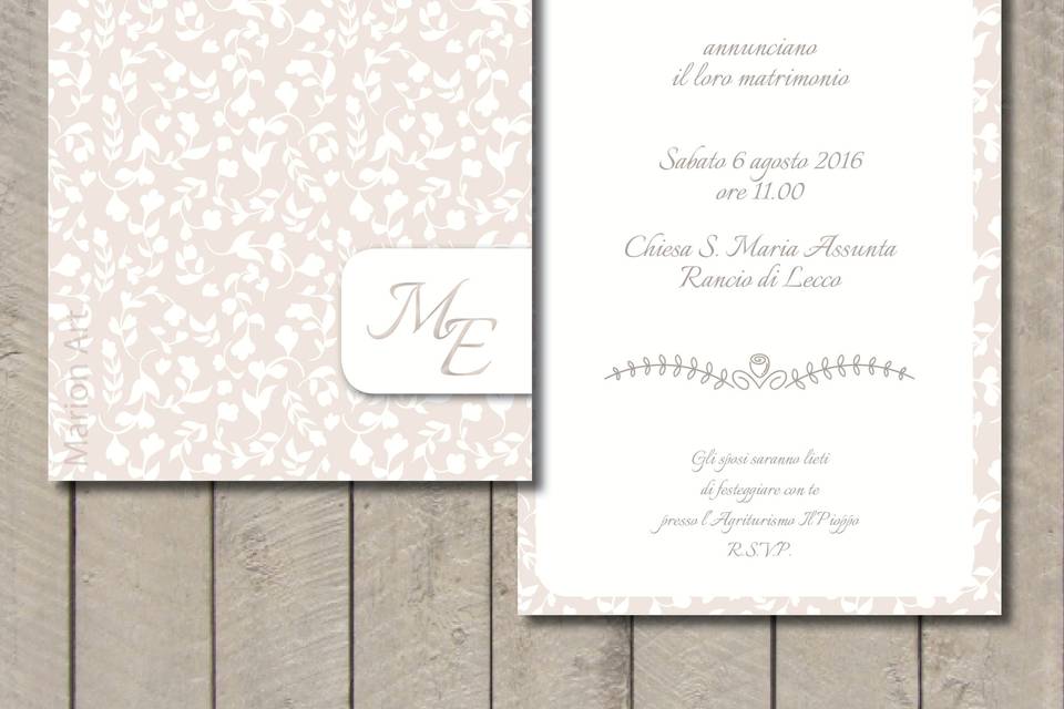 Partecipazione floreale beige