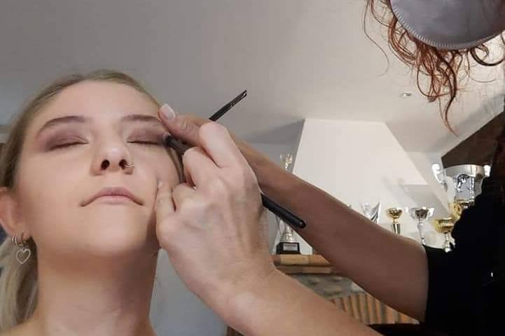 Barzimara Makeup Artist