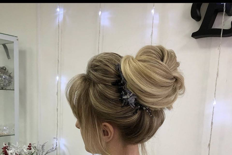 Chignon alto 💎