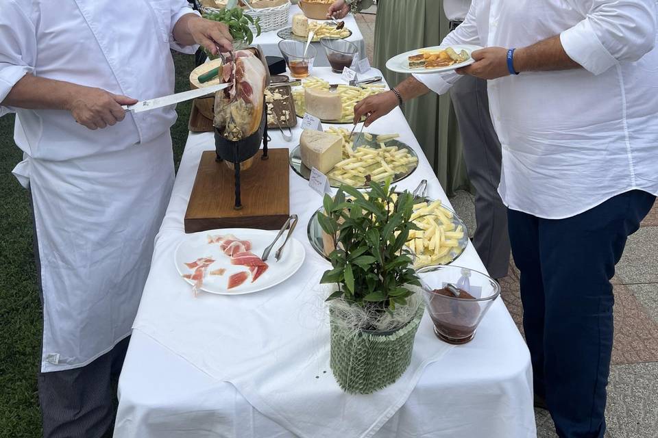 Crudo isola