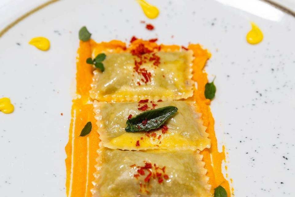 vista dall alto ravioli gourmet