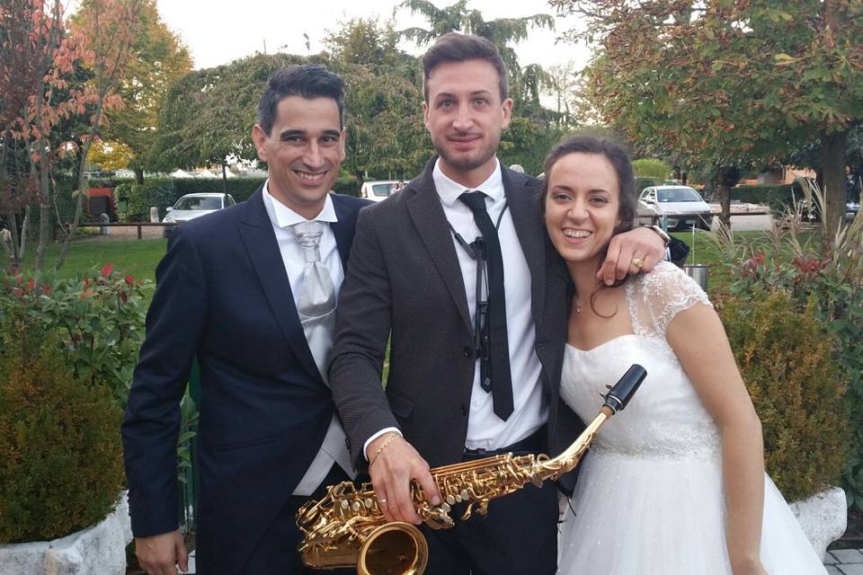 Matrimonio-sposi-dj-sax