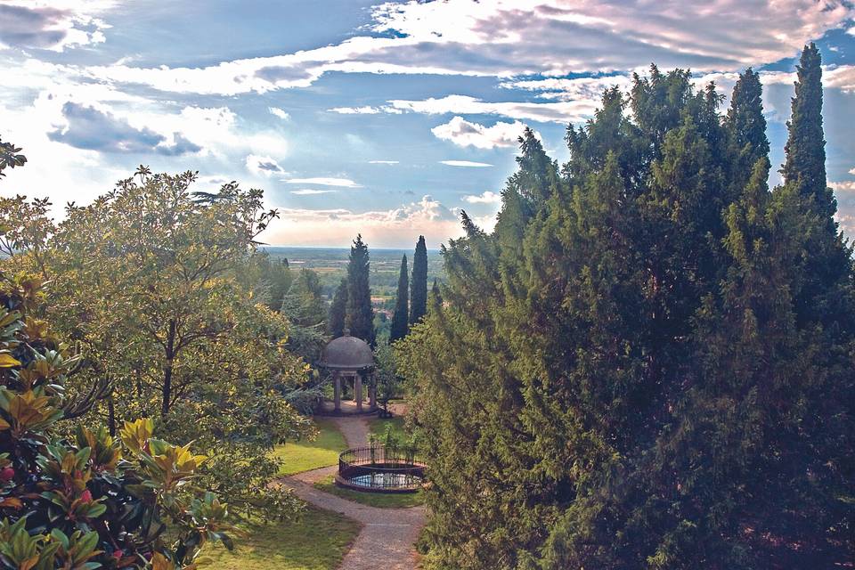 Parco e tempietto Villa