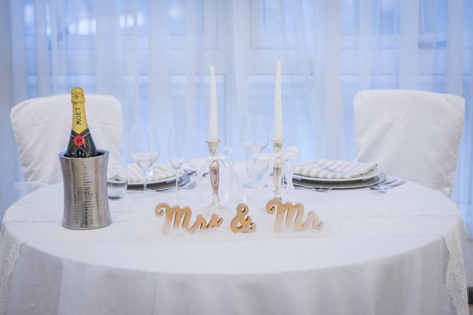 Allestimenti tavolo sposi