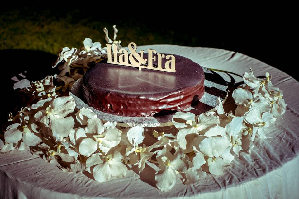 Sacher wedding cake