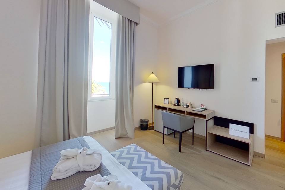 Grand-Hotel-di-Arenzano-23-Bedroom (2)