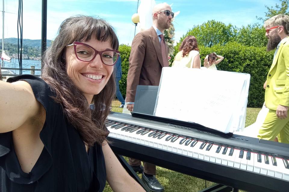 Piano solo!