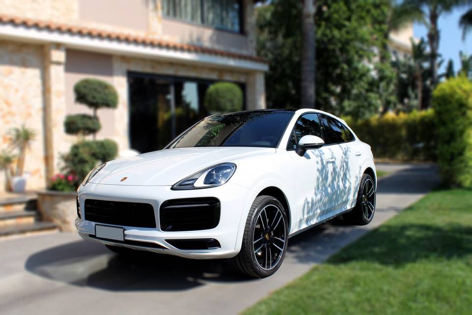 Porsche Cayenne White