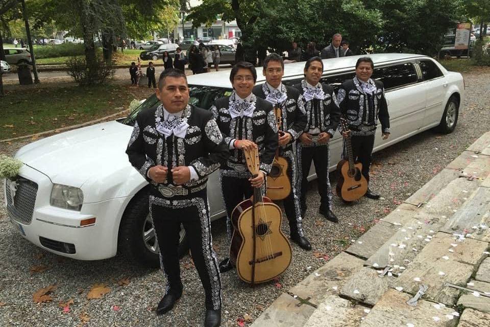 Mariachi-Azteca-Italia