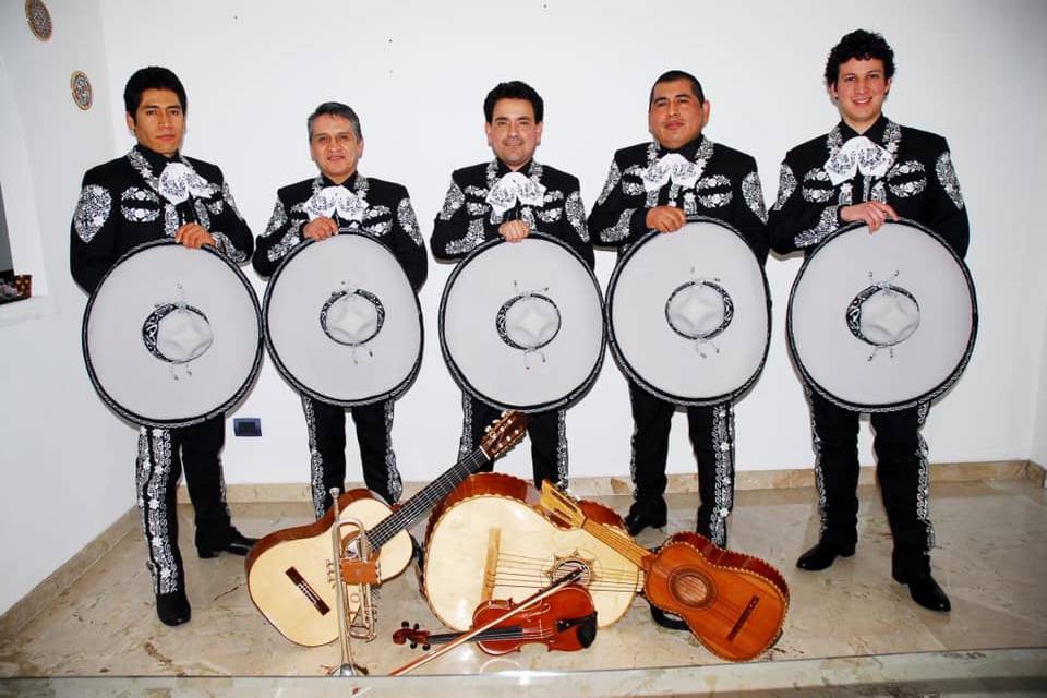 Mariachi-Azteca-Italia