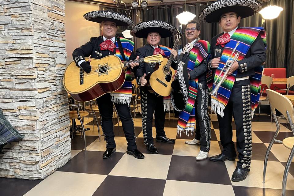 Mariachi-Azteca-Italia