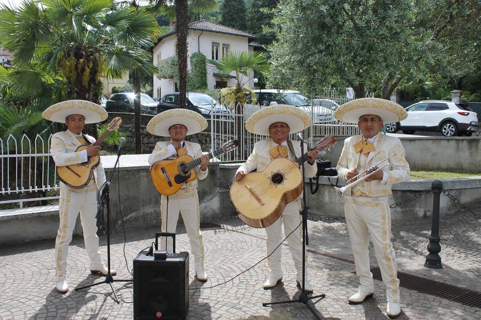 Mariachi-Azteca-Italia