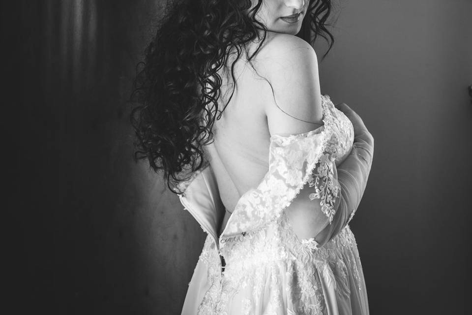 Sensualita' ed eleganza sposa