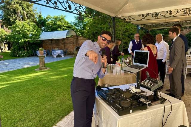 DJ Simon