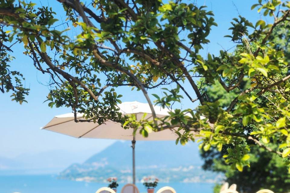 Cerimonia sul lago