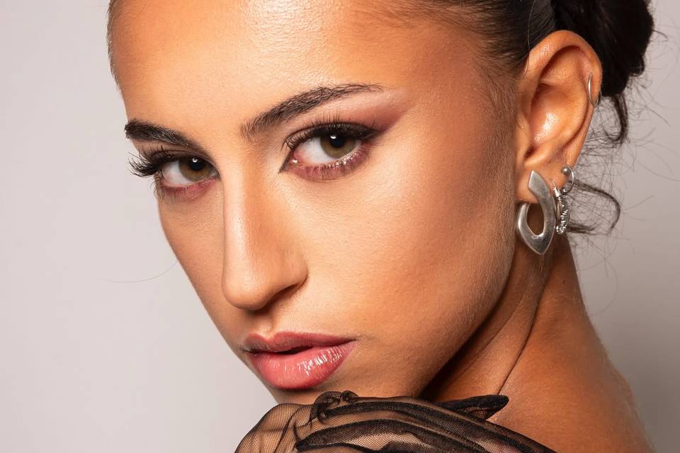 Ilaria Caiazzo Make-up Artist
