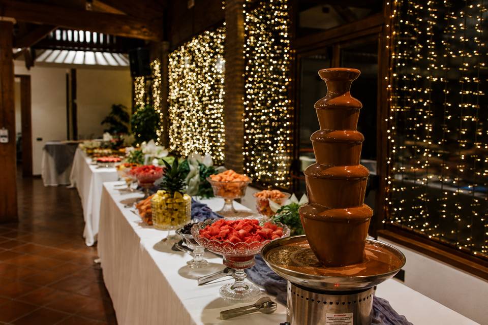 Buffet frutta con Fontana