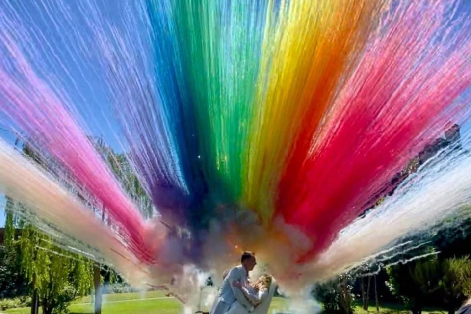 Smoke bomb