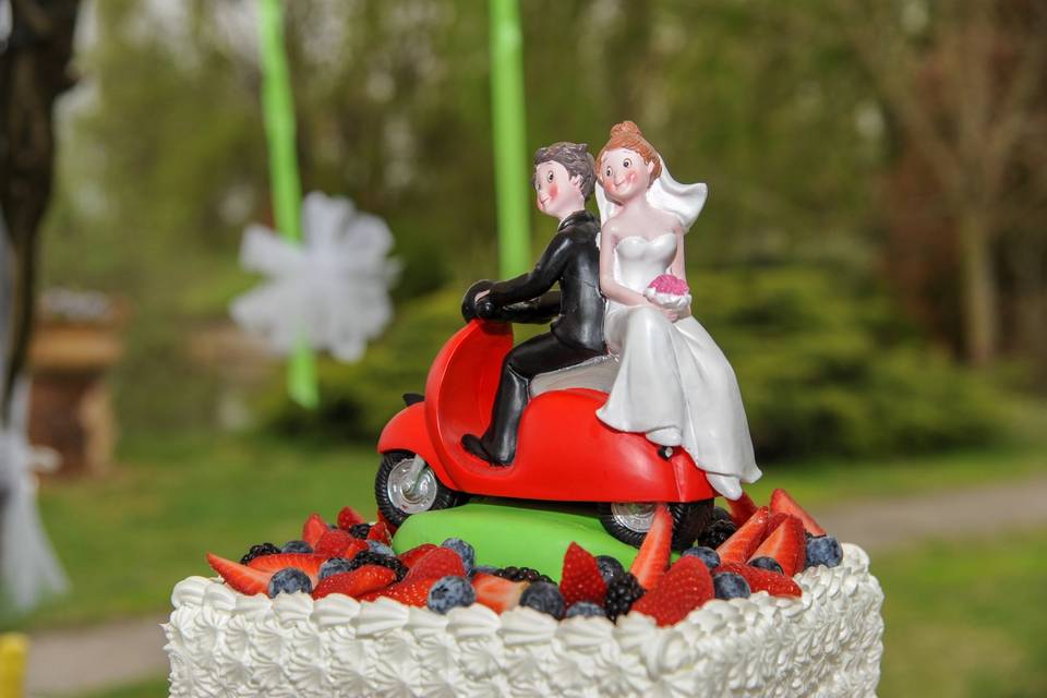 Cake topper