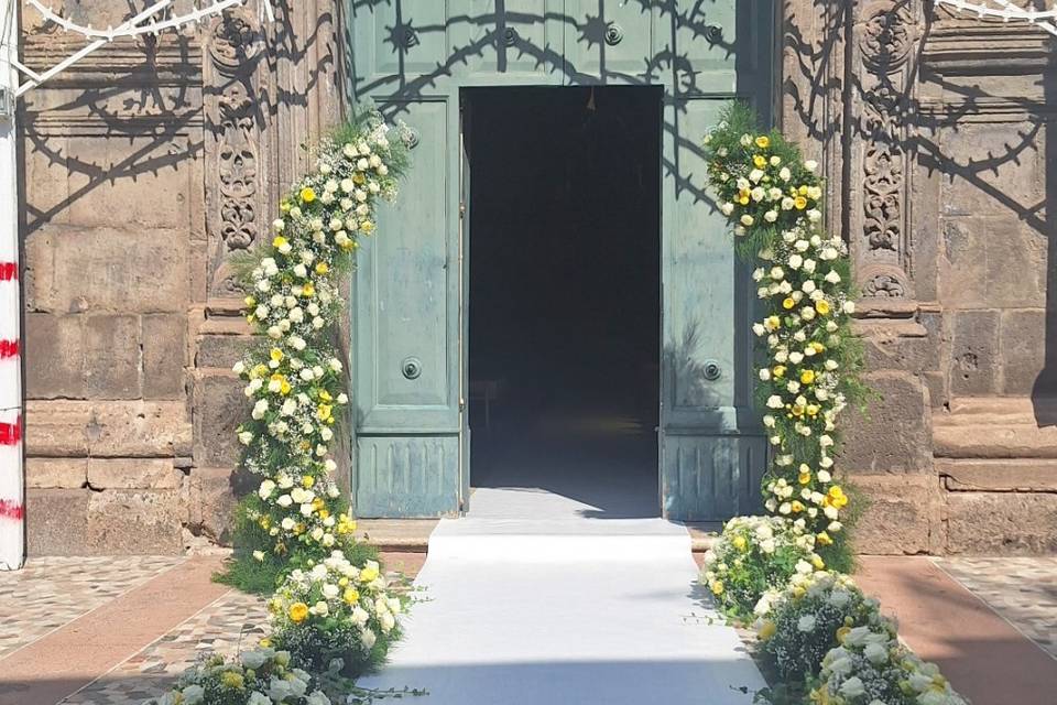 Semi arco con rose inglesi