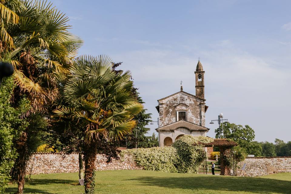 Chiesa e giardino